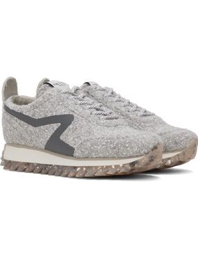 rag & bone B
Retro Runner Sneaker Greym|ge
$275 women Sz 7.5  New
COLOR:GREYMLGE
